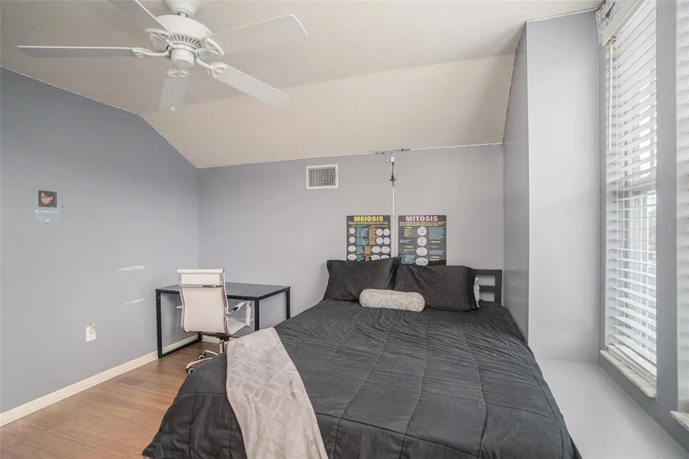 2132 RENSSELAER DRIVE Wesley Chapel, FL 33543