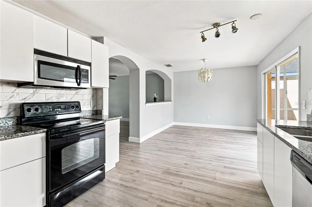 1365 CAREY GLEN CIR Orlando, FL 32824