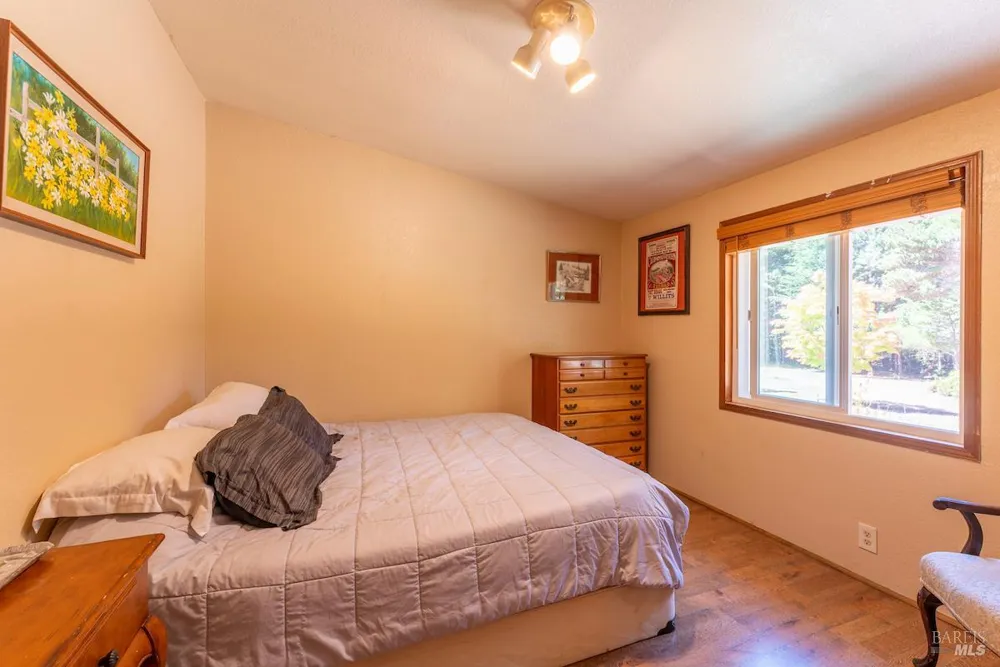31290 Thomas Lane Fort Bragg, CA 95437