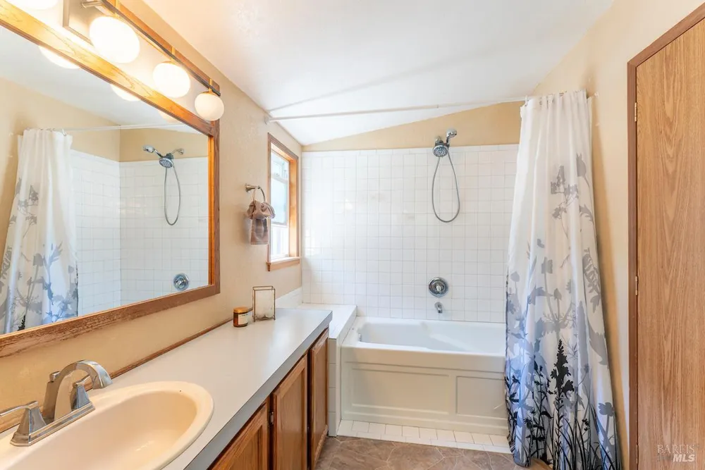 31290 Thomas Lane Fort Bragg, CA 95437