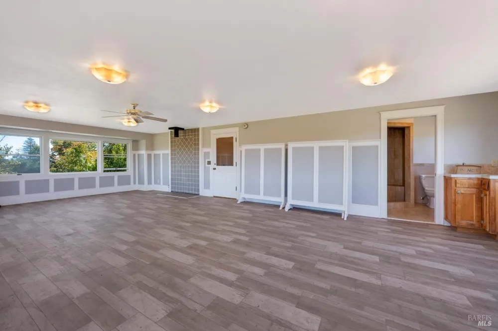 7096 Baker Lane Sebastopol, CA 95472