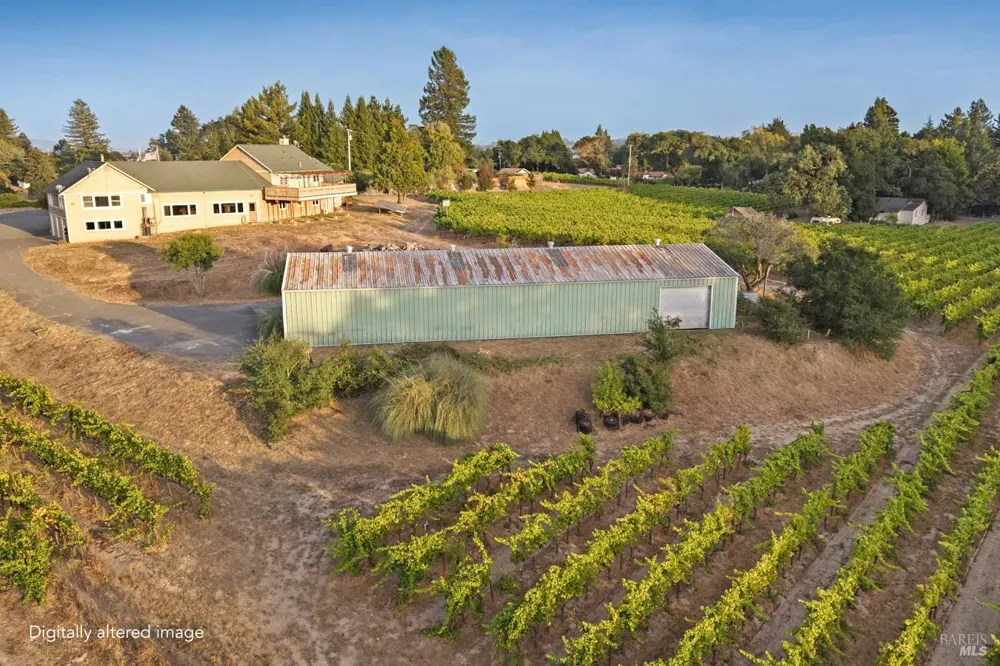7096 Baker Lane Sebastopol, CA 95472