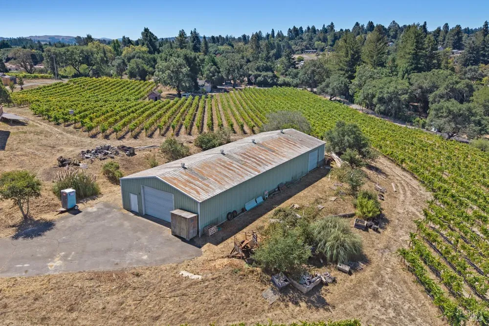7096 Baker Lane Sebastopol, CA 95472