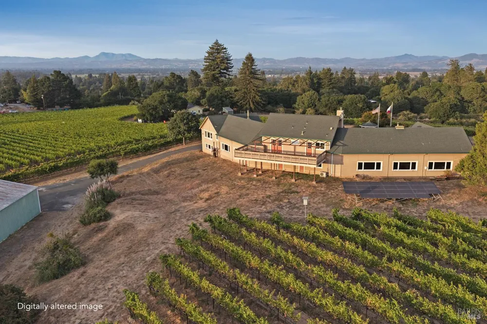 7096 Baker Lane Sebastopol, CA 95472