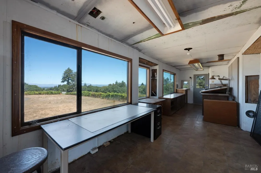 7096 Baker Lane Sebastopol, CA 95472