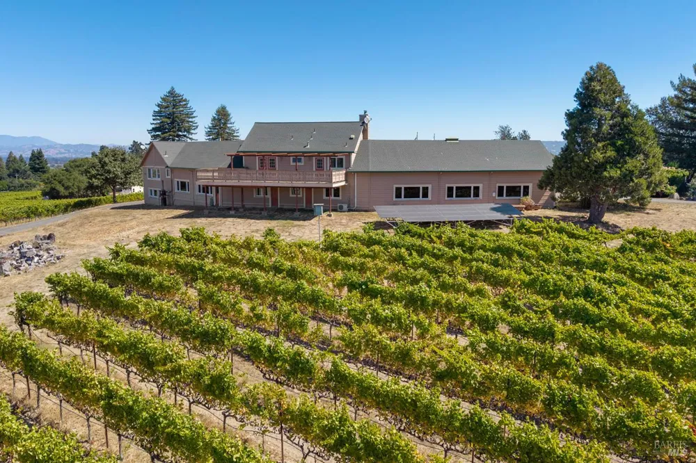 7096 Baker Lane Sebastopol, CA 95472