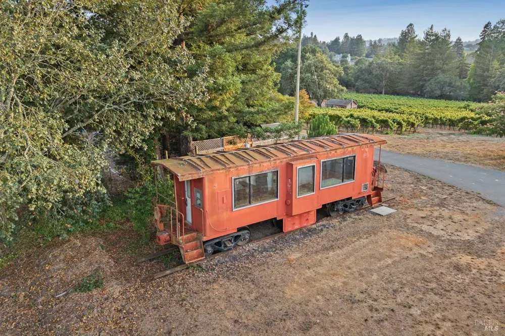 7096 Baker Lane Sebastopol, CA 95472
