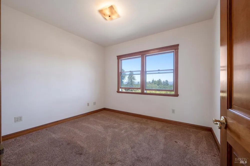 7096 Baker Lane Sebastopol, CA 95472
