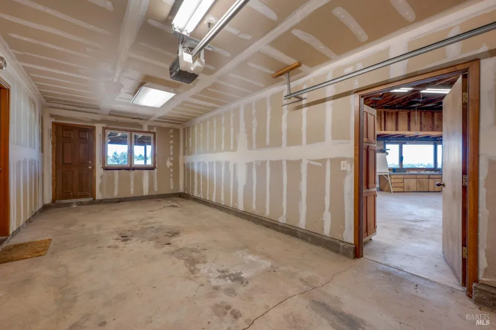7096 Baker Lane Sebastopol, CA 95472