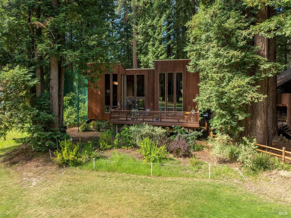 19436 Redwood Drive Monte Rio, CA 95462