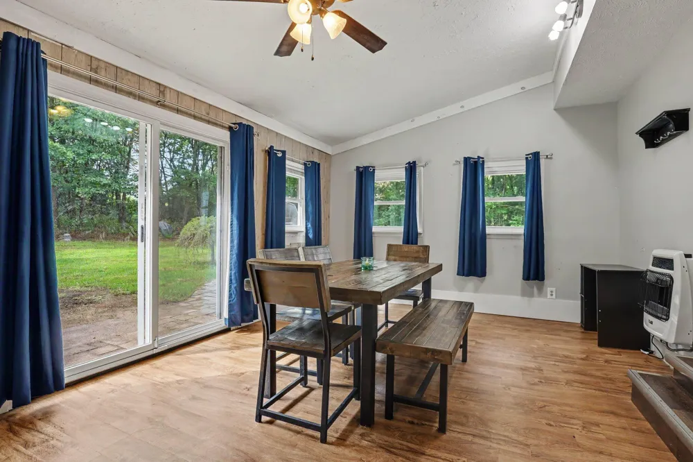 5910 Pine Court Montcalm Township, MI 48838