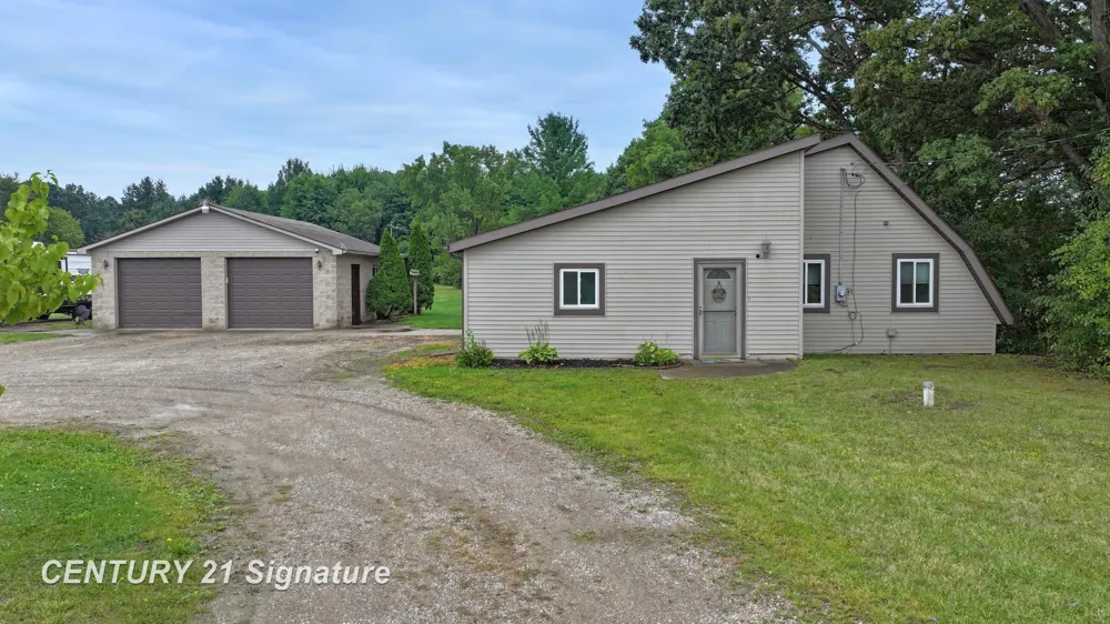 5249 W Dodge Road Vienna Charter Township, MI 48420