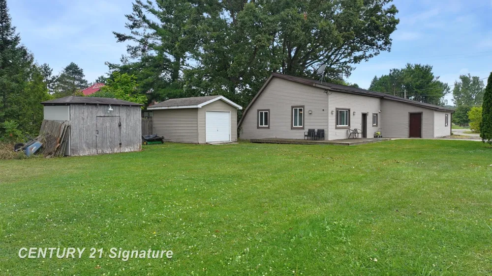 5249 W Dodge Road Vienna Charter Township, MI 48420