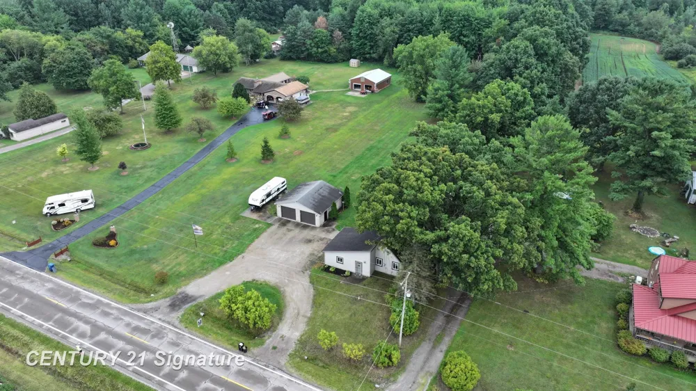 5249 W Dodge Road Vienna Charter Township, MI 48420