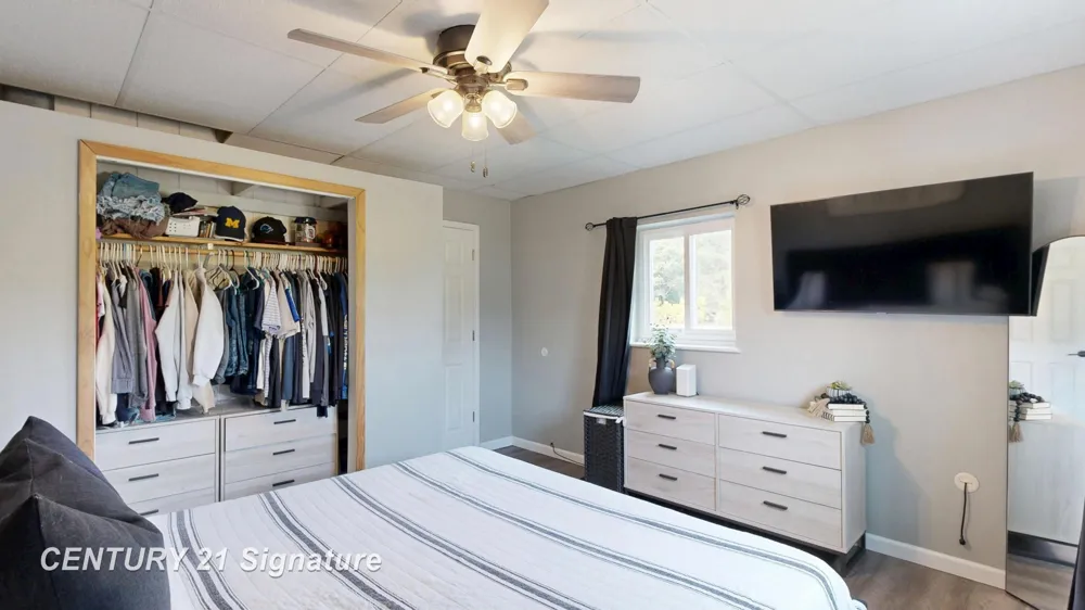 5249 W Dodge Road Vienna Charter Township, MI 48420