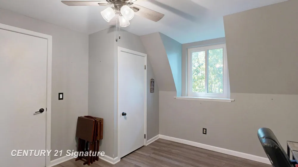 5249 W Dodge Road Vienna Charter Township, MI 48420