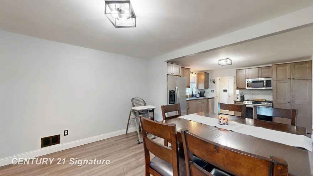 5249 W Dodge Road Vienna Charter Township, MI 48420