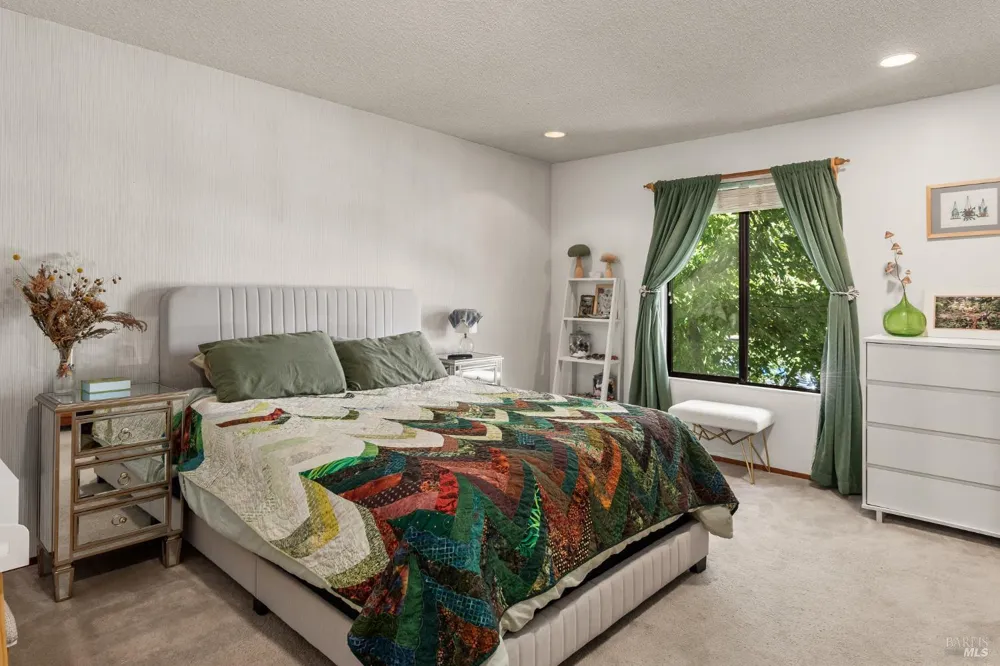 88 Park Place Drive Petaluma, CA 94954
