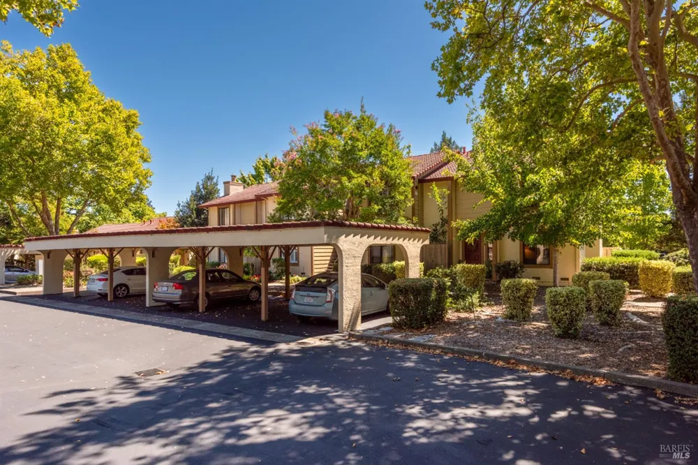 88 Park Place Drive Petaluma, CA 94954