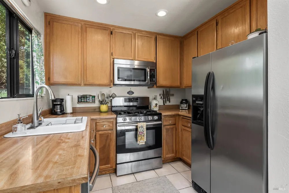 88 Park Place Drive Petaluma, CA 94954