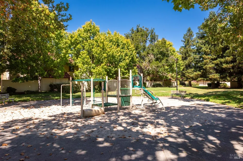 88 Park Place Drive Petaluma, CA 94954