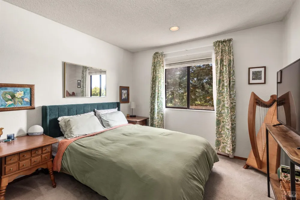 88 Park Place Drive Petaluma, CA 94954