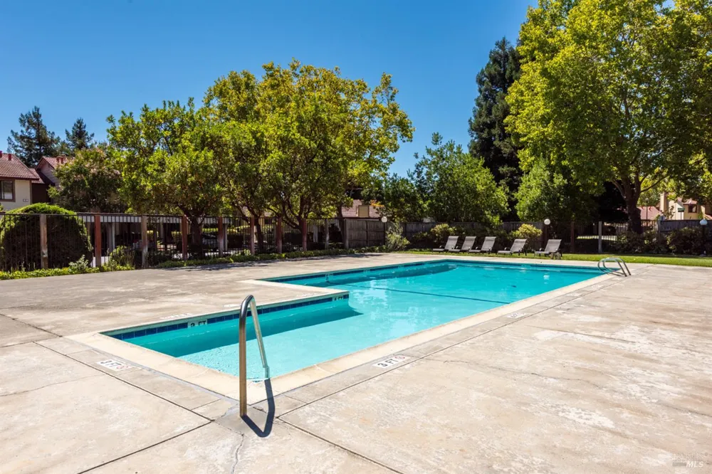 88 Park Place Drive Petaluma, CA 94954