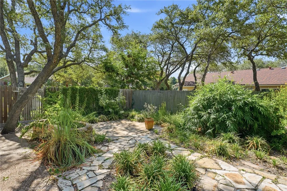 101 Peachtree Drive Rockport, TX 78382