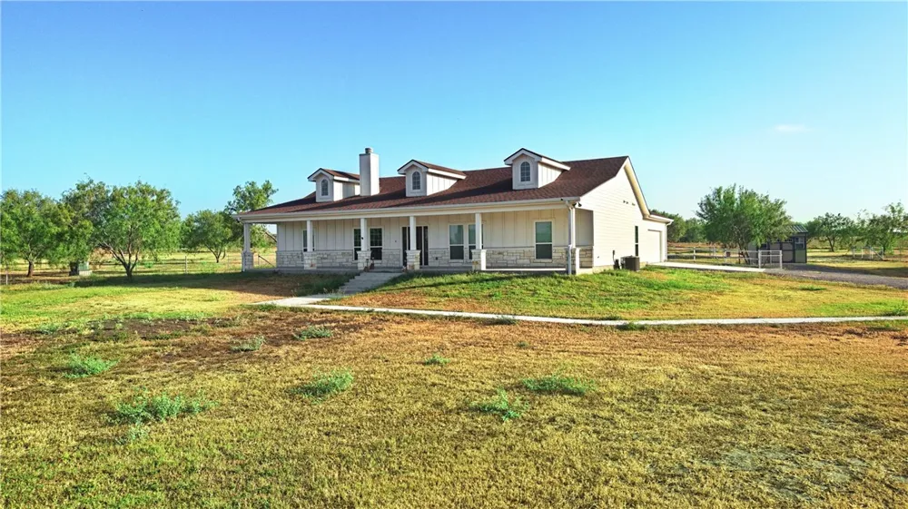 10023 County Rd 597/ HWY 9 (old) Mathis, TX 78368