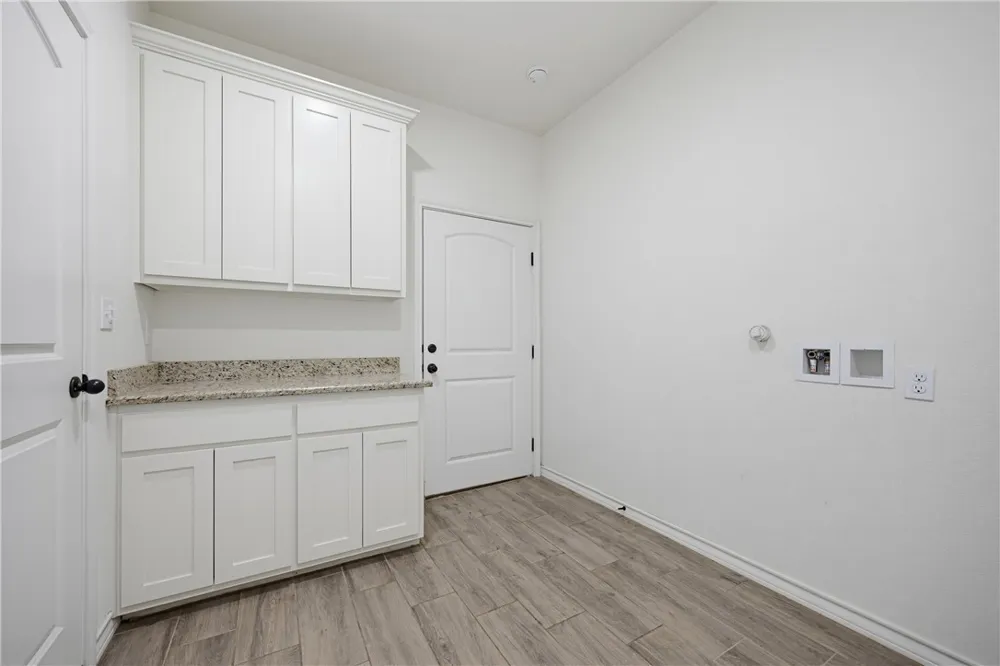 10023 County Rd 597/ HWY 9 (old) Mathis, TX 78368