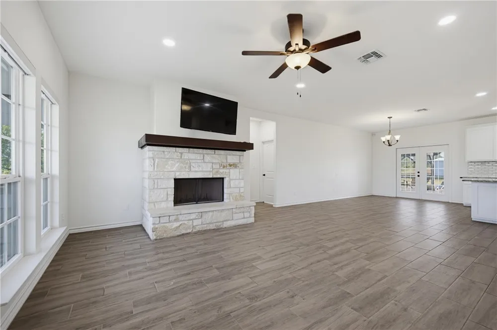 10023 County Rd 597/ HWY 9 (old) Mathis, TX 78368