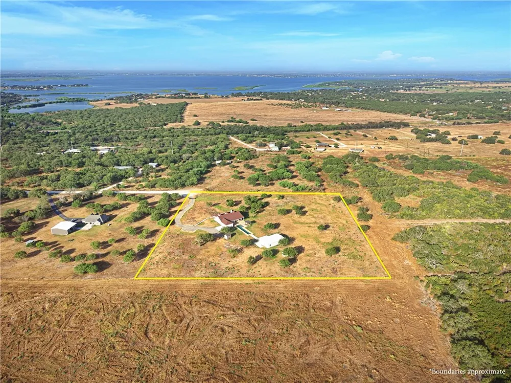 10023 County Rd 597/ HWY 9 (old) Mathis, TX 78368