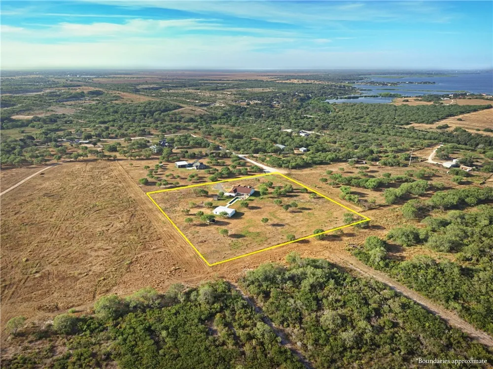 10023 County Rd 597/ HWY 9 (old) Mathis, TX 78368