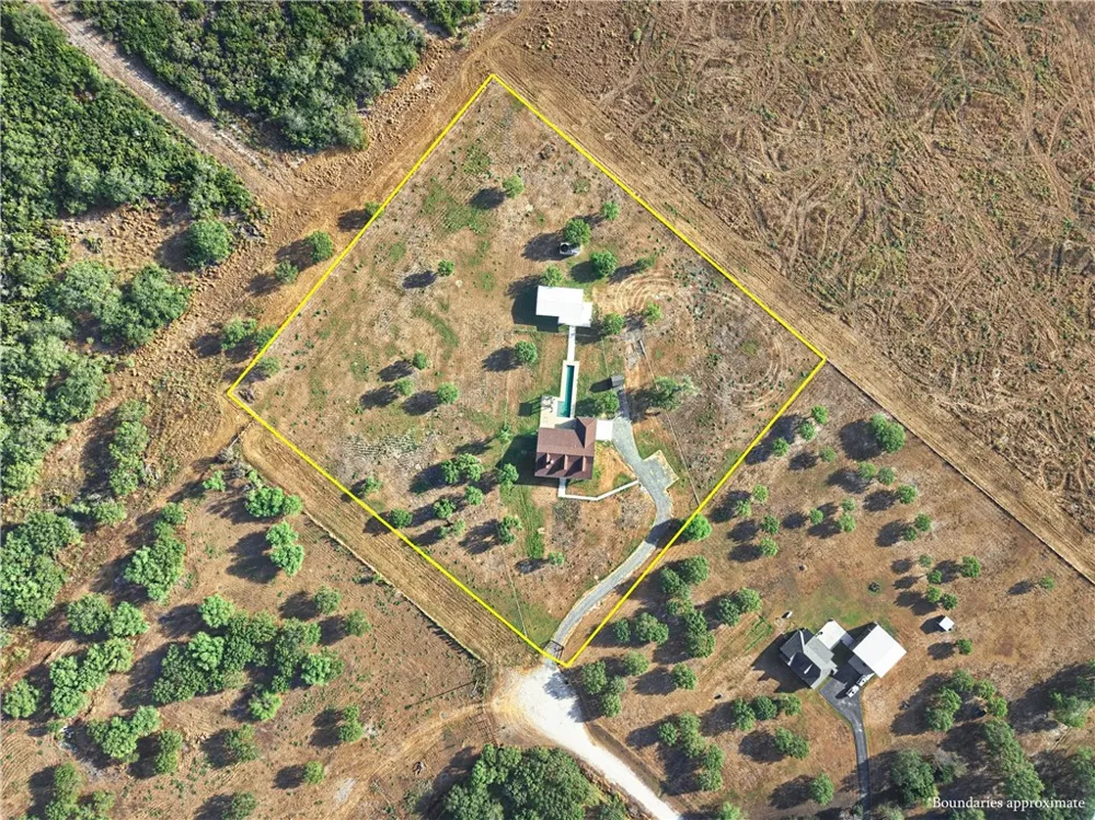 10023 County Rd 597/ HWY 9 (old) Mathis, TX 78368