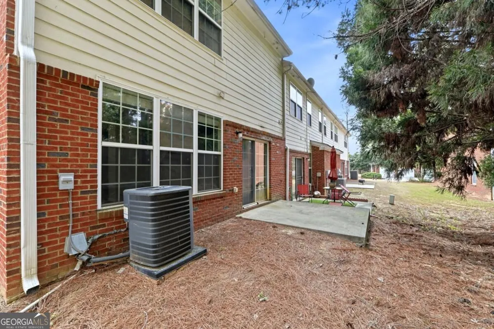 1006 Ivydale CIR Lawrenceville, GA 30045