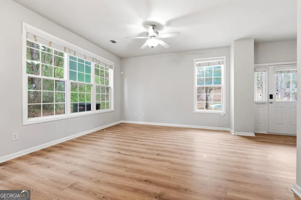 1006 Ivydale CIR Lawrenceville, GA 30045