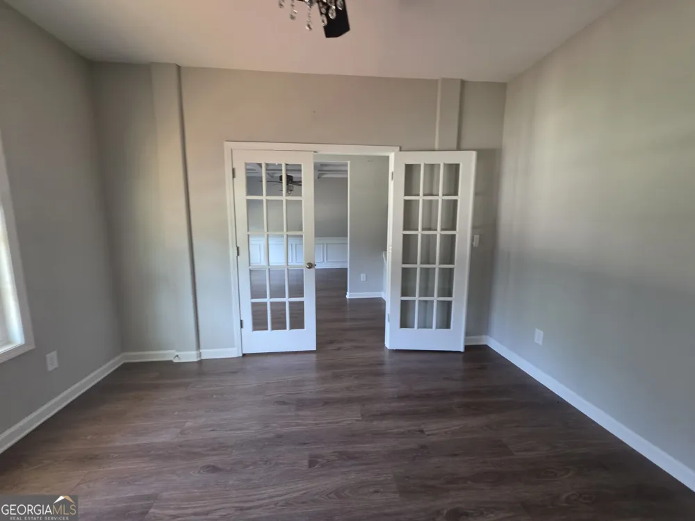 208 N Davis RD LaGrange, GA 30241