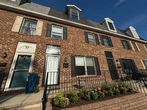 41 Alexander Ave