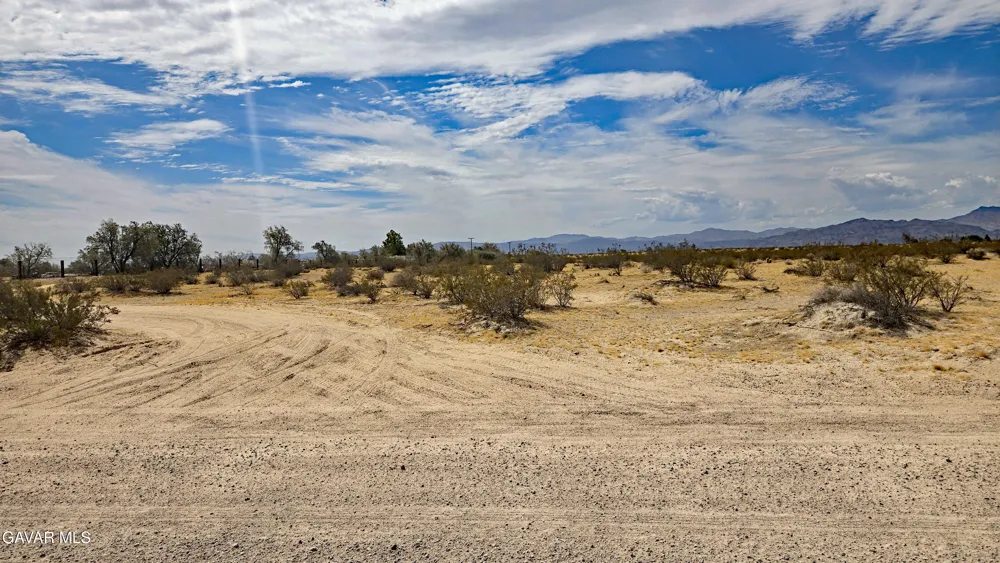 Riverside Rd Newberry Springs, CA 92365