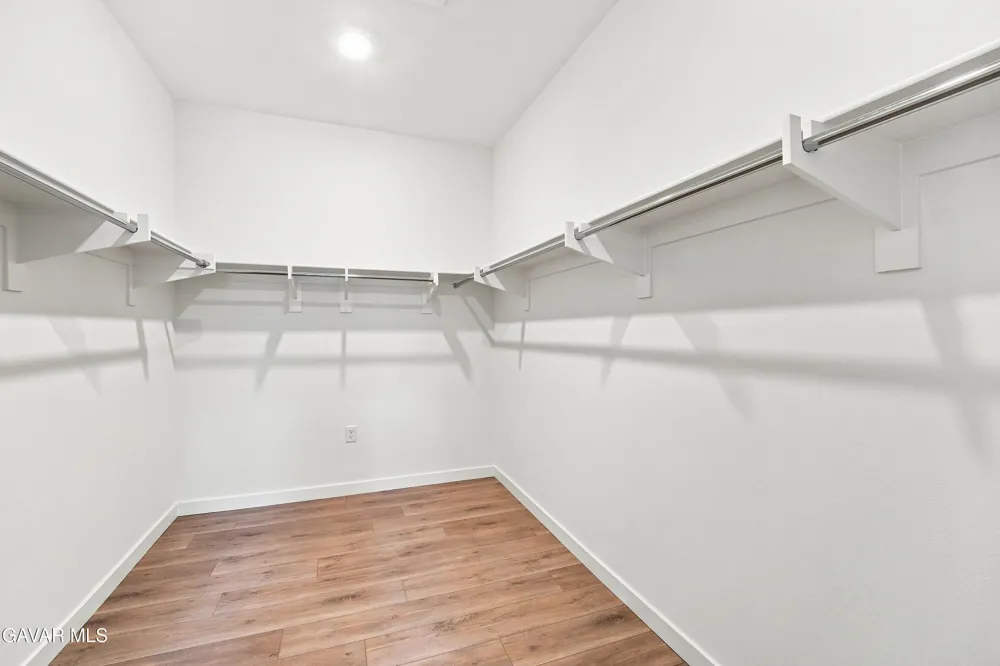 3253 E Avenue J 4 Lancaster, CA 93536