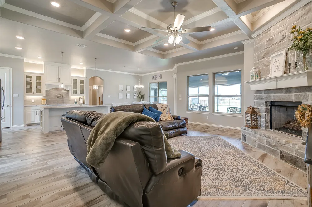 2716 Village Road Granbury, TX 76049
