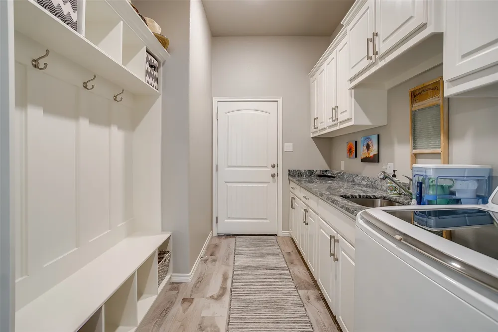 2716 Village Road Granbury, TX 76049