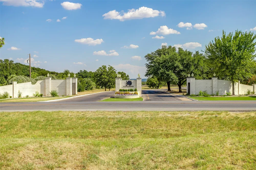 2716 Village Road Granbury, TX 76049