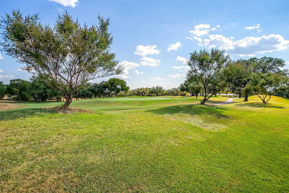 2716 Village Road Granbury, TX 76049