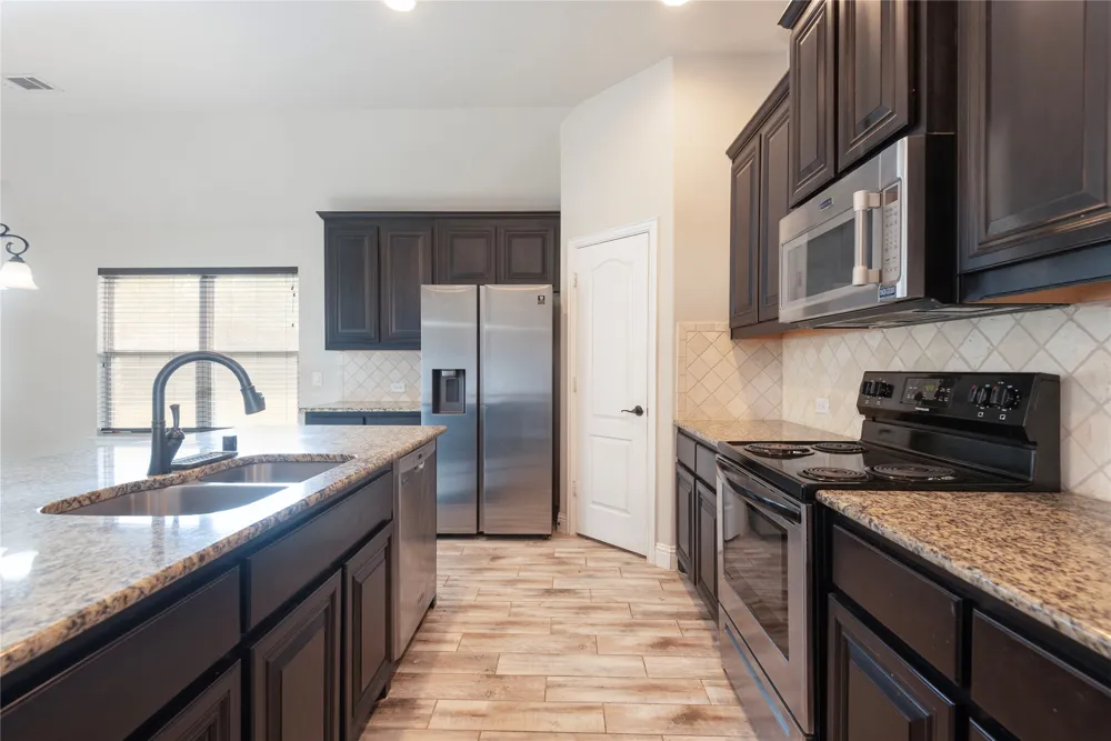 1311 Firefly Ridge Blue Ridge, TX 75424