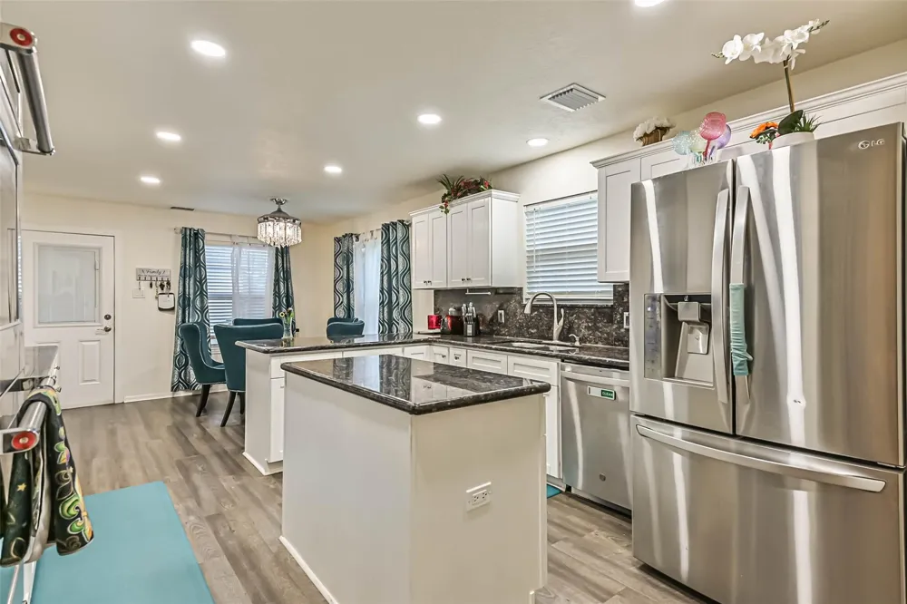 2115 Aberdeen Drive League City, TX 77573