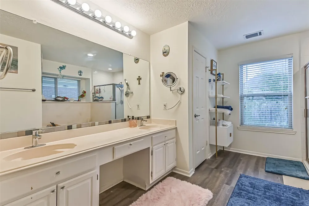 2115 Aberdeen Drive League City, TX 77573