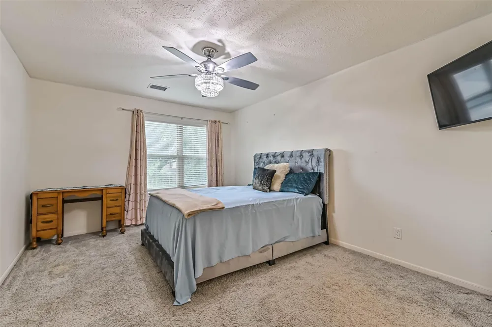 2115 Aberdeen Drive League City, TX 77573