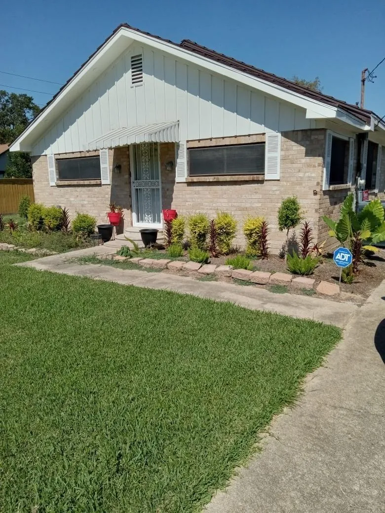 3211 Penn Street Houston, TX 77093
