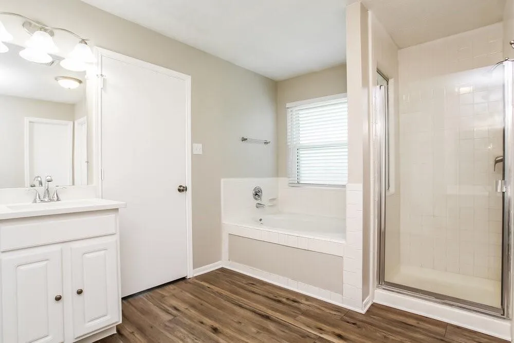 302 Dunford Court Highlands, TX 77562